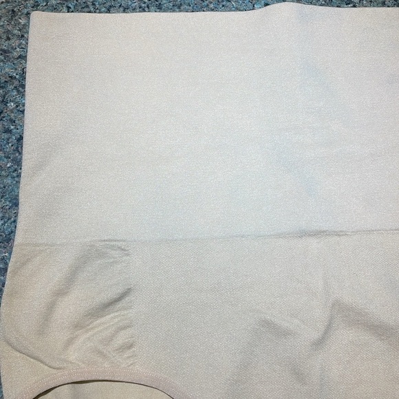 Secret Solutions high waisted plus size shapewear size 28/30 Nude colored - Picture 2 of 7